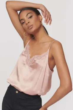 Helen Cami Cameo