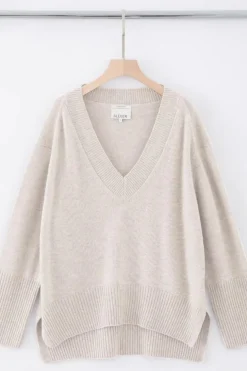 N.84 Cashmere Blend Oversized V Neck Shell
