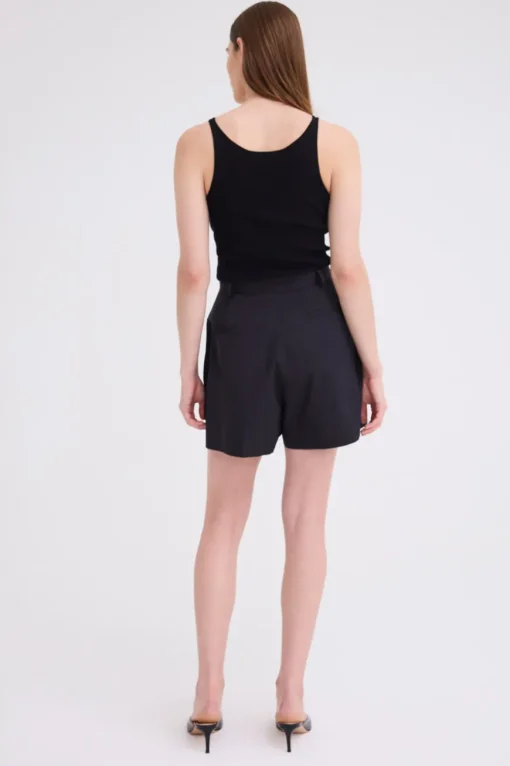 Nigel Short Black