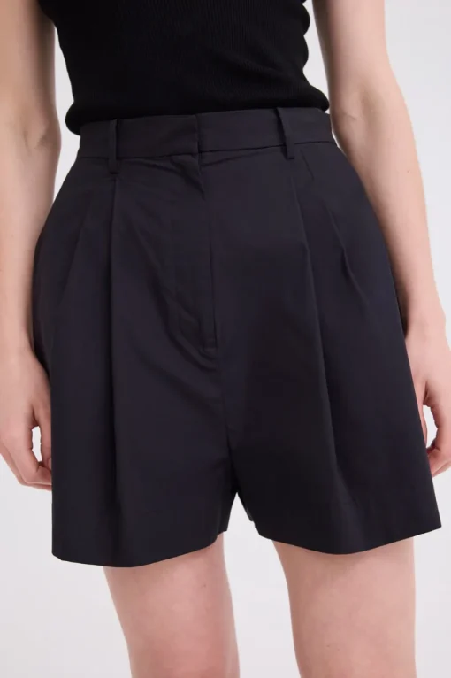 Nigel Short Black